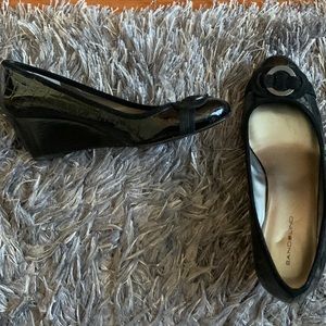 Women’s shoes